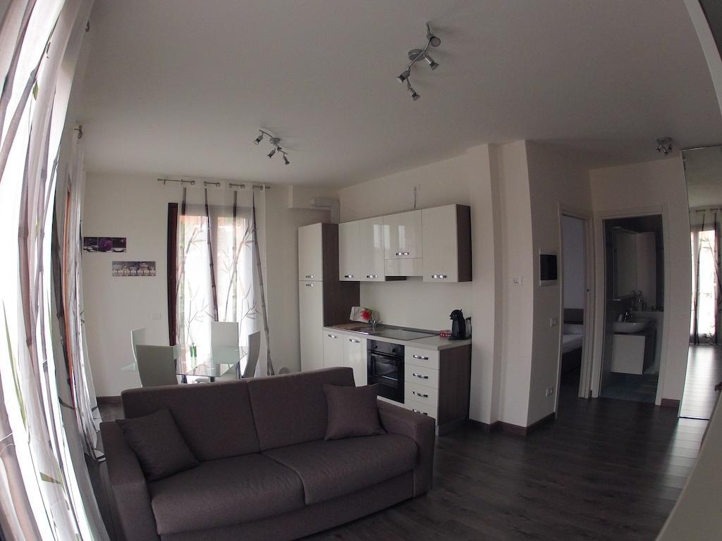 Il Nuovo Palazzotto Apartment สเตรซา ห้อง รูปภาพ